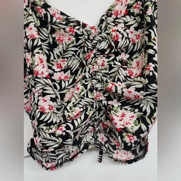 Milk & Honey NWT Chic Floral Cropped Shirt Blouse in Black and Pink Size Large - Picture 6 of 9